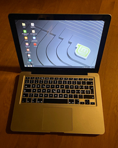Apple macbook pro silber core - macbook,