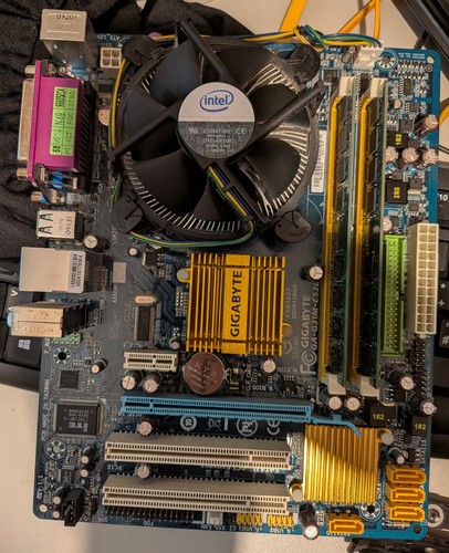 Mainboard bundle gigabyte - mainboard,