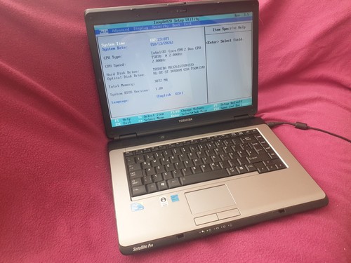 Laptop toshiba satellite pro - toshiba,